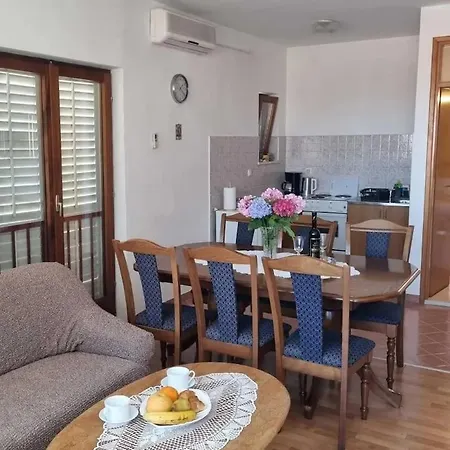 Antonny Apartment Zvekovica